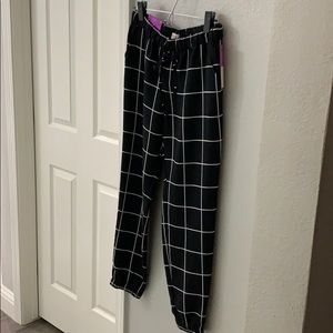 New with tags Merona women’s joggers size XS.